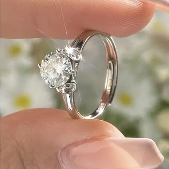 1ct Moissanite 925 Sterling Silver Hypoallergenic